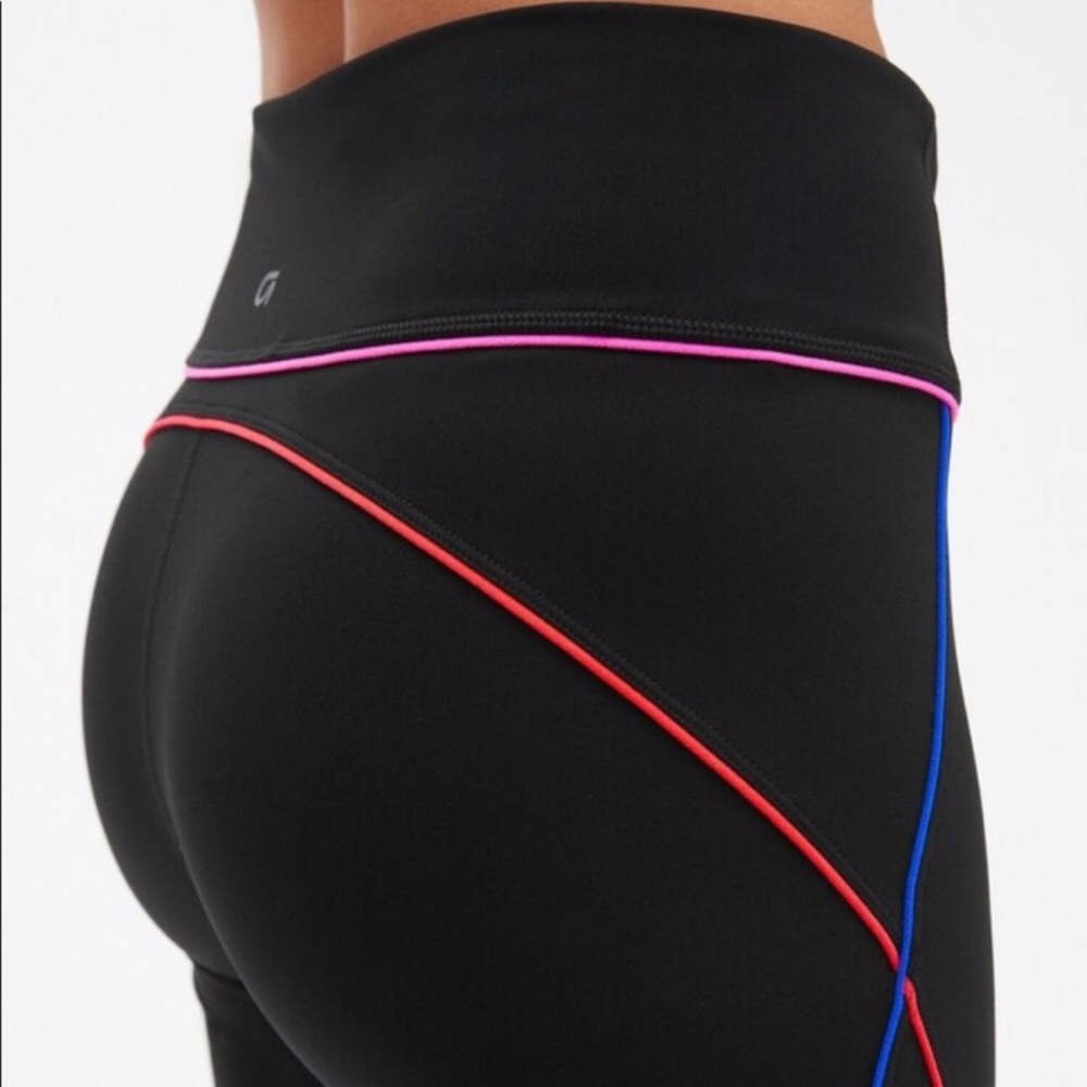 🚫SOLD🚫 NWOT GapFit blackout technology leggings - Picture 5 of 13